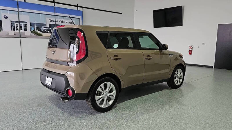 2015 Kia Soul +