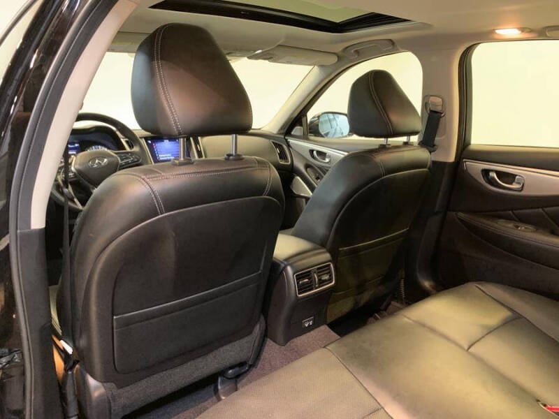 2022 Infiniti Q50 Luxe