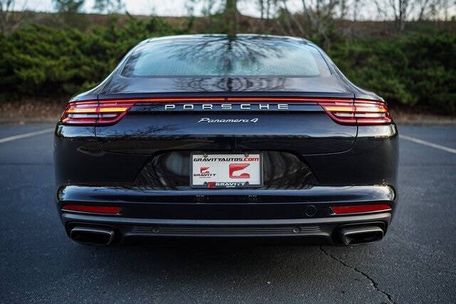 2018 Porsche Panamera 4