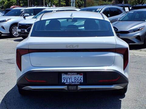 2025 Kia K4 EX