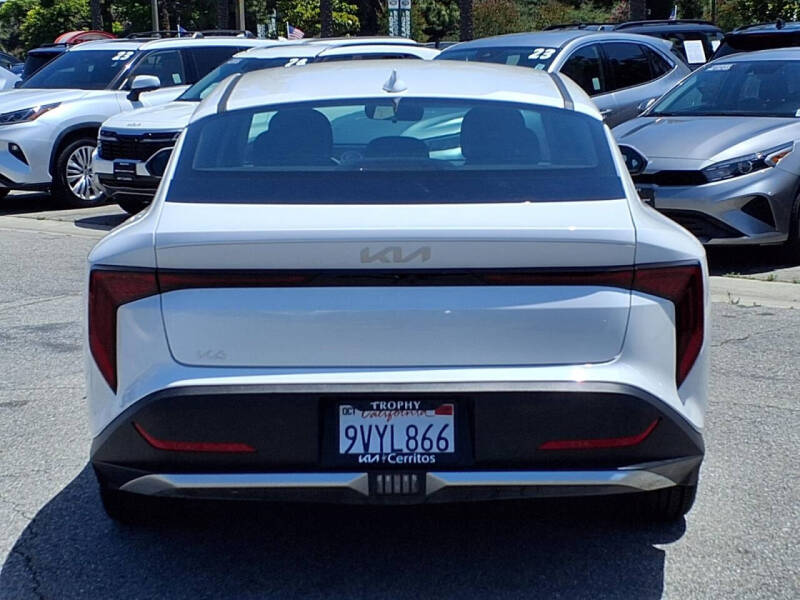 2025 Kia K4 EX