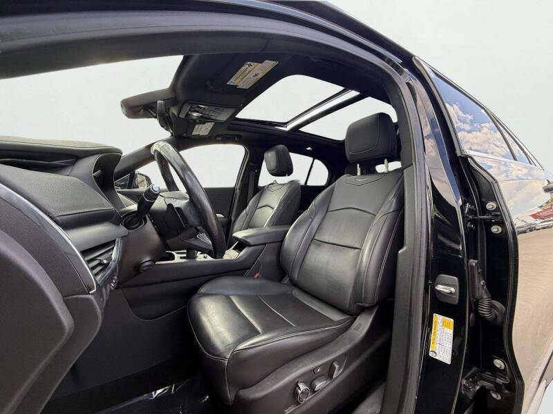 2019 Cadillac XT4 Premium Luxury