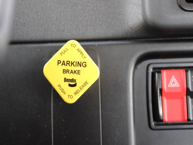 2024 Freightliner M2 106