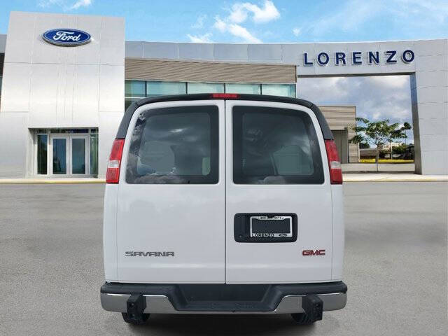 2023 GMC Savana 2500