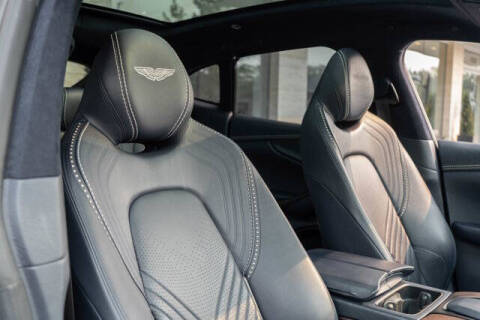 2021 Aston Martin DBX