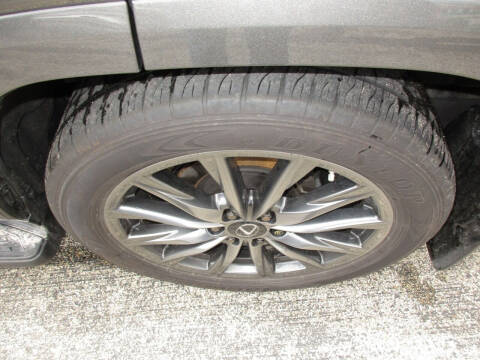 2023 Lexus LX 600 F SPORT Handling