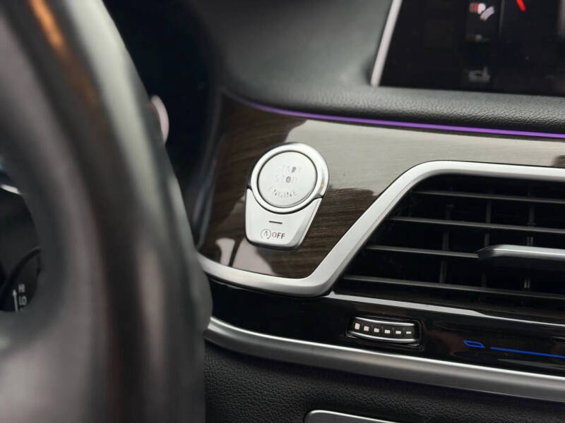 2018 BMW 7 Series 740i