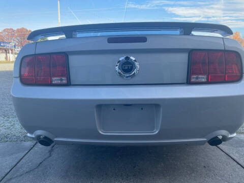 2006 Ford Mustang GT Deluxe