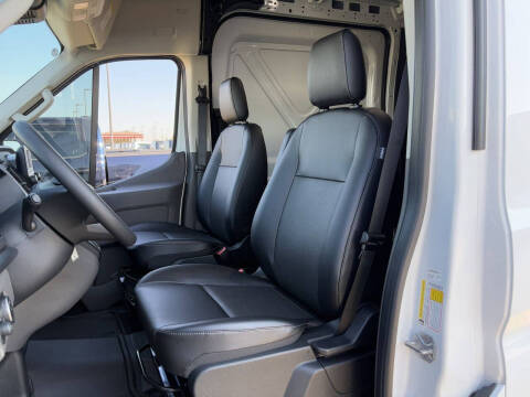 2025 Ford Transit 250