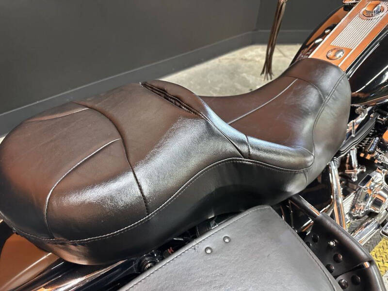 2002 Harley-Davidson FLHRC - Road King Classi