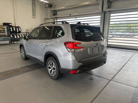2024 Subaru Forester Premium