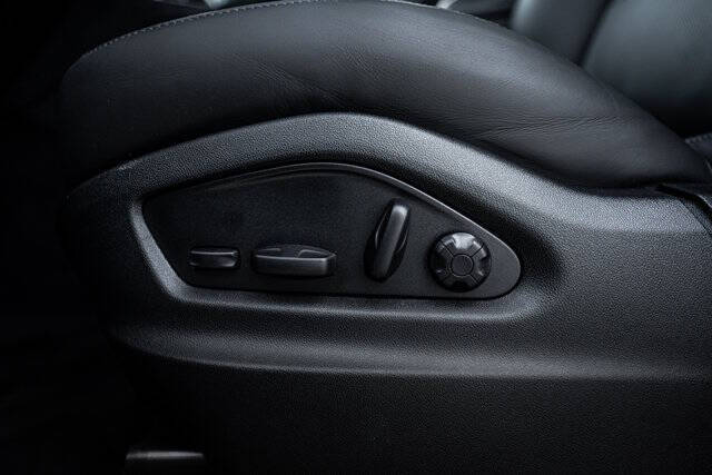 2025 Porsche Cayenne E-Hybrid Coupe