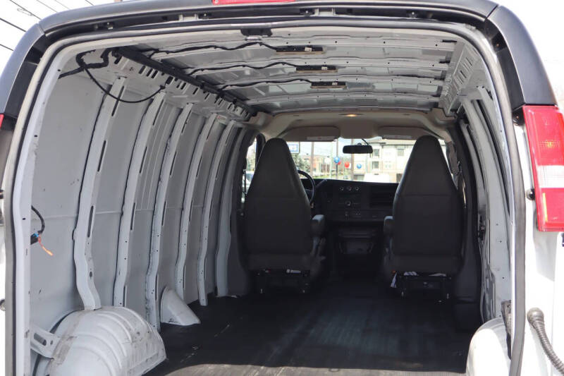 2021 Chevrolet Express 2500