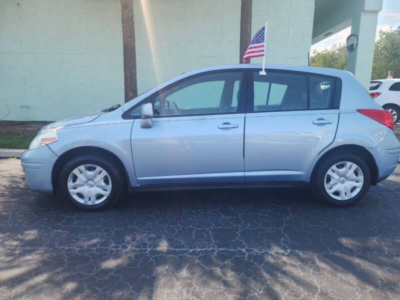 2010 Nissan Versa 1.8 S