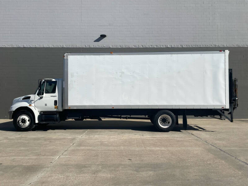 2009 International 24 FEET BOX TRUCK for sale at National Auto Group in Houston TX