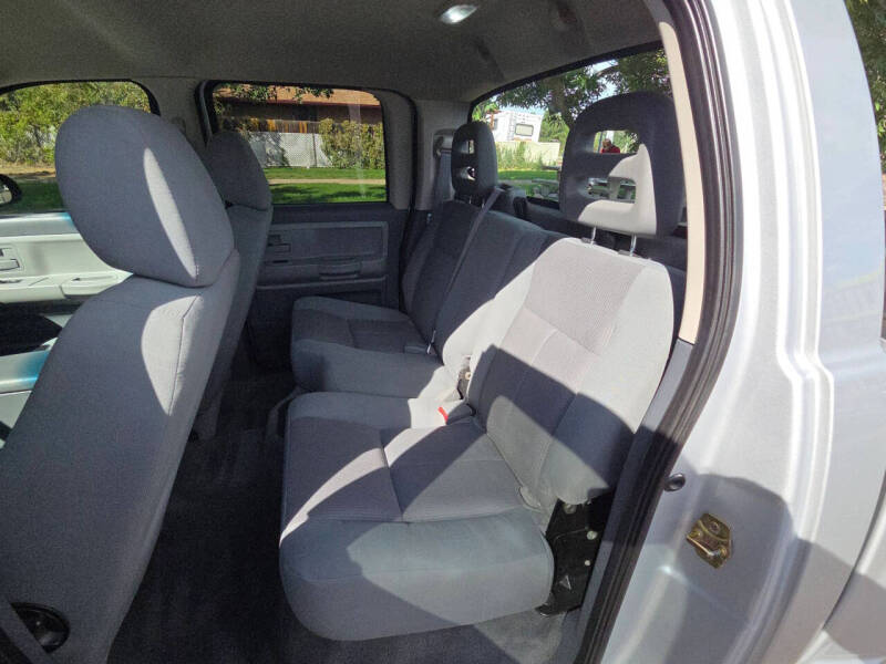 2005 Dodge Dakota SLT