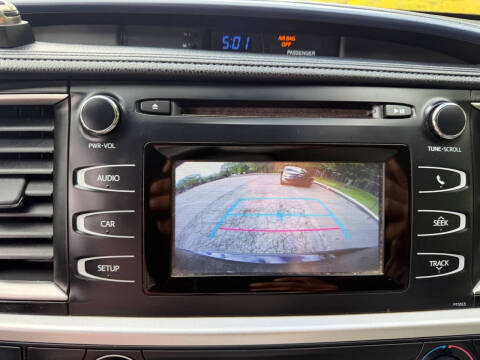 2016 Toyota Highlander LE