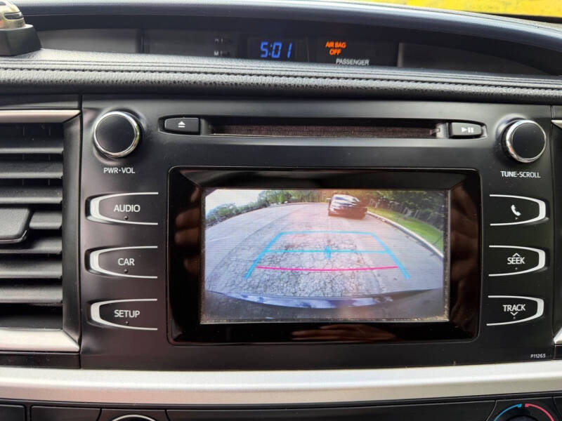 2016 Toyota Highlander LE