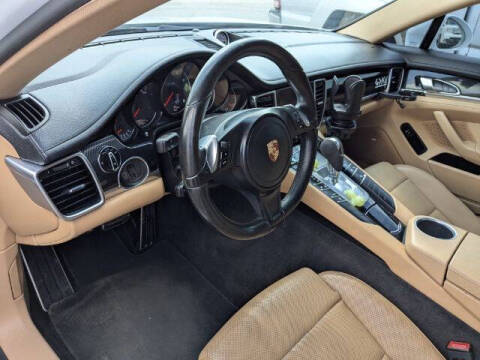 2015 Porsche Panamera 4