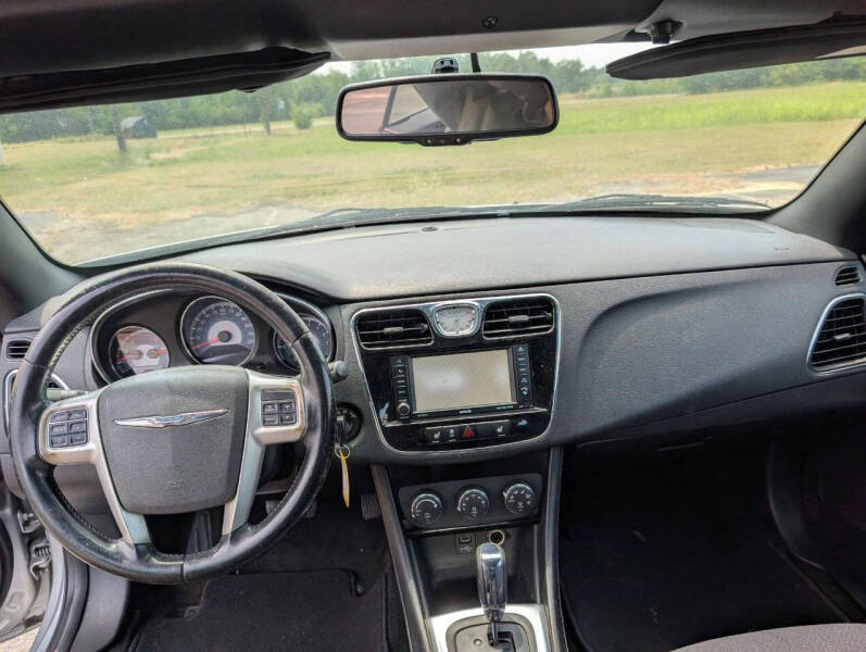 2012 Chrysler 200 Touring