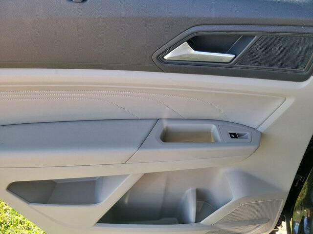 2022 Volkswagen Atlas V6 SE