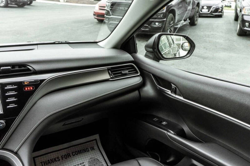 2020 Toyota Camry SE Nightshade