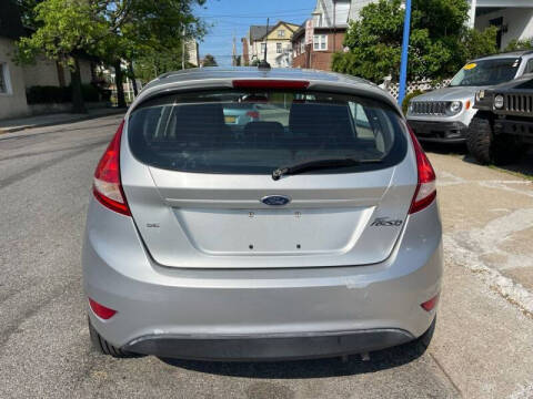 2012 Ford Fiesta SE