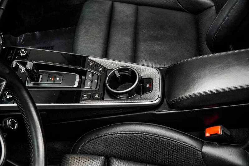 2022 Porsche 911 Carrera