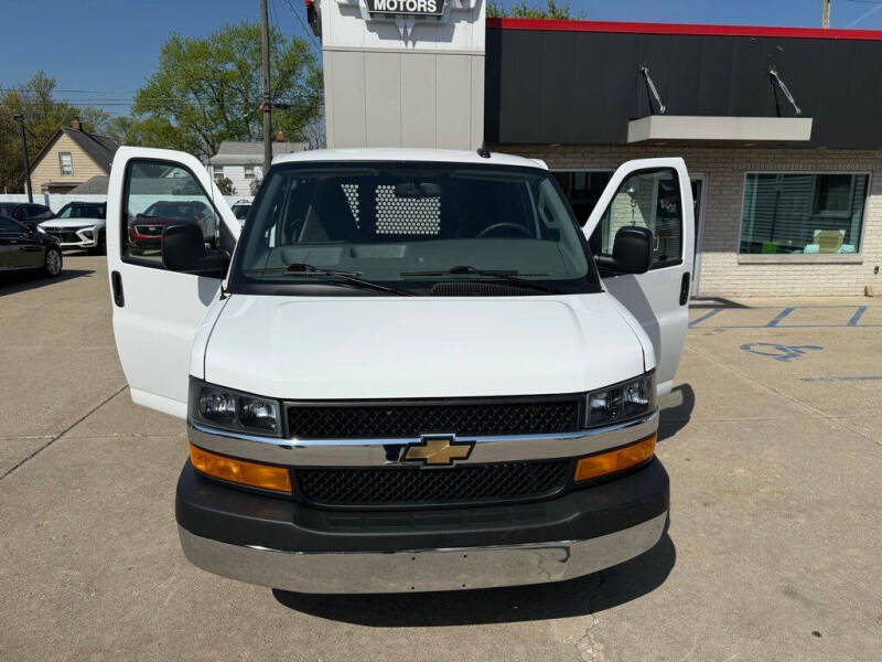 2024 Chevrolet Express 2500