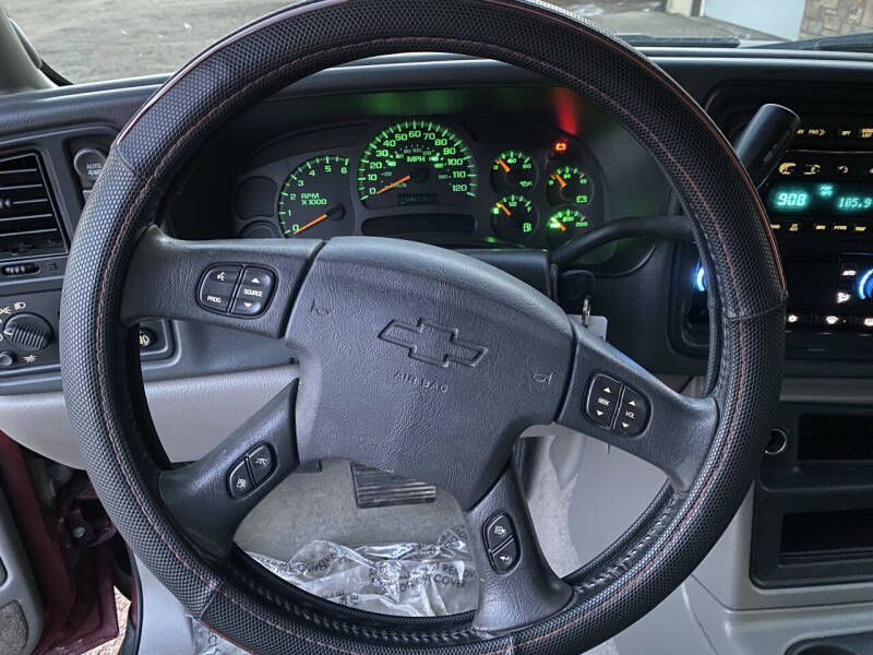 2004 Chevrolet Suburban 1500 LT