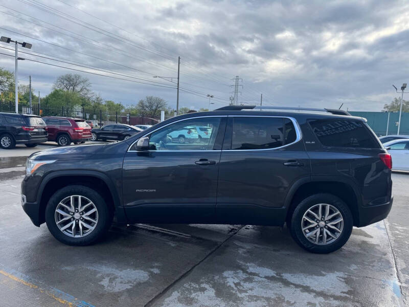 2017 GMC Acadia SLE-2