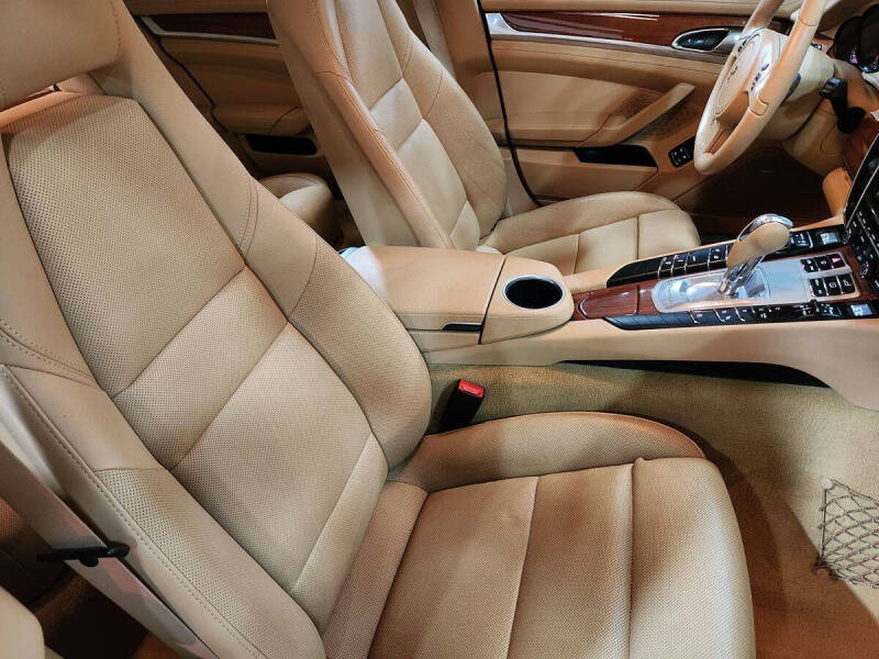 2014 Porsche Panamera 4