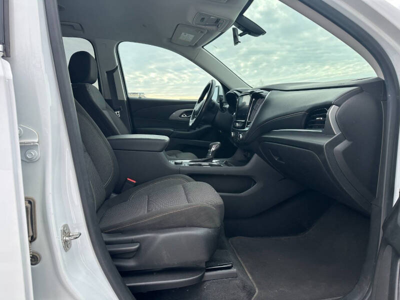 2021 Chevrolet Traverse LT Cloth