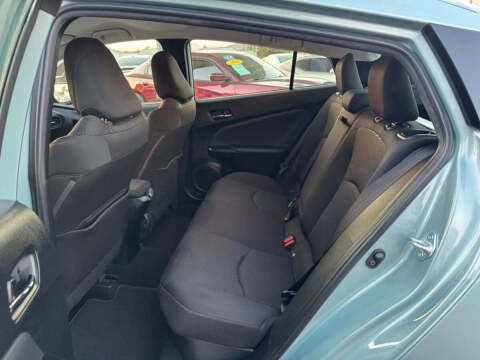 2021 Toyota Prius LE
