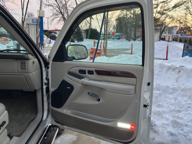 2005 Cadillac Escalade