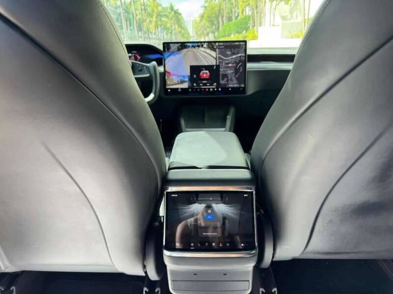 2023 Tesla Model X Plaid