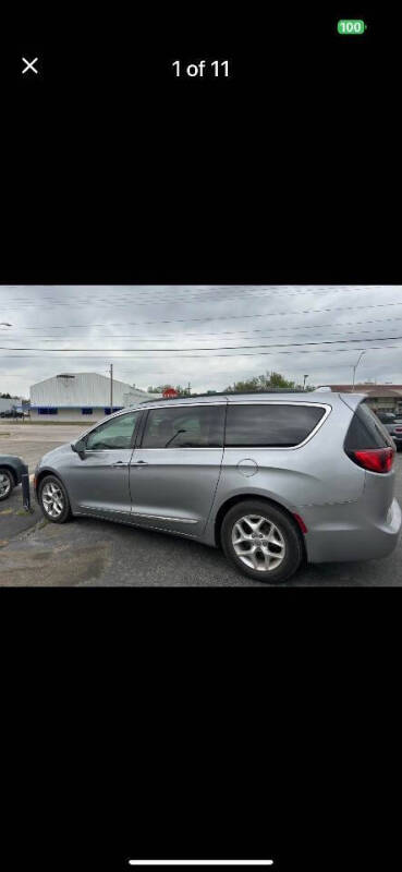 2017 Chrysler Pacifica Touring-L