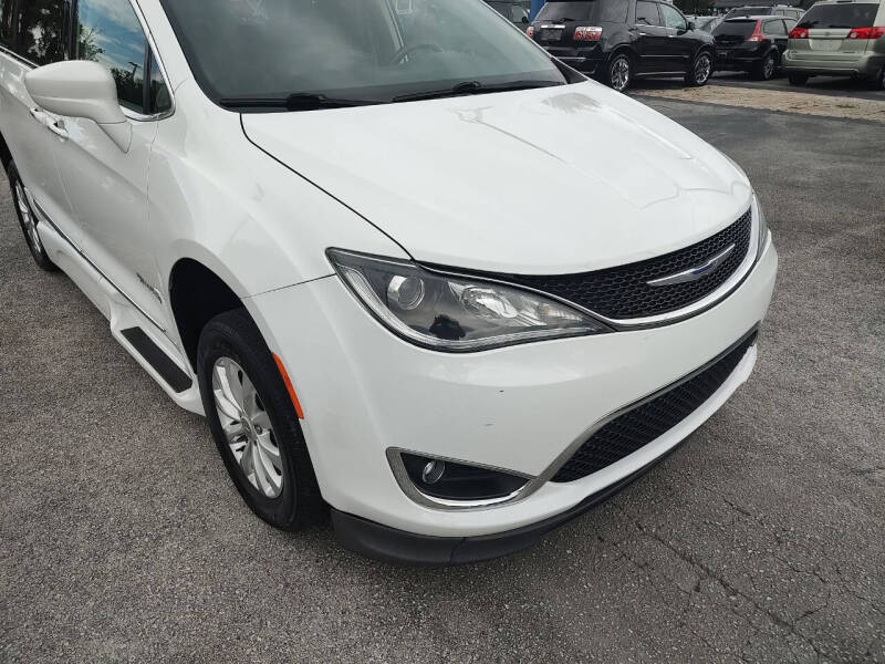 2019 Chrysler Pacifica Touring L