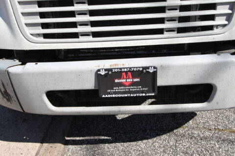 2015 Freightliner M2 106