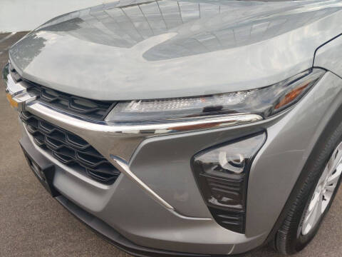 2025 Chevrolet Trax LS