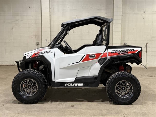 2017 Polaris GENERAL 10