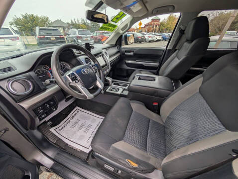 2015 Toyota Tundra SR5