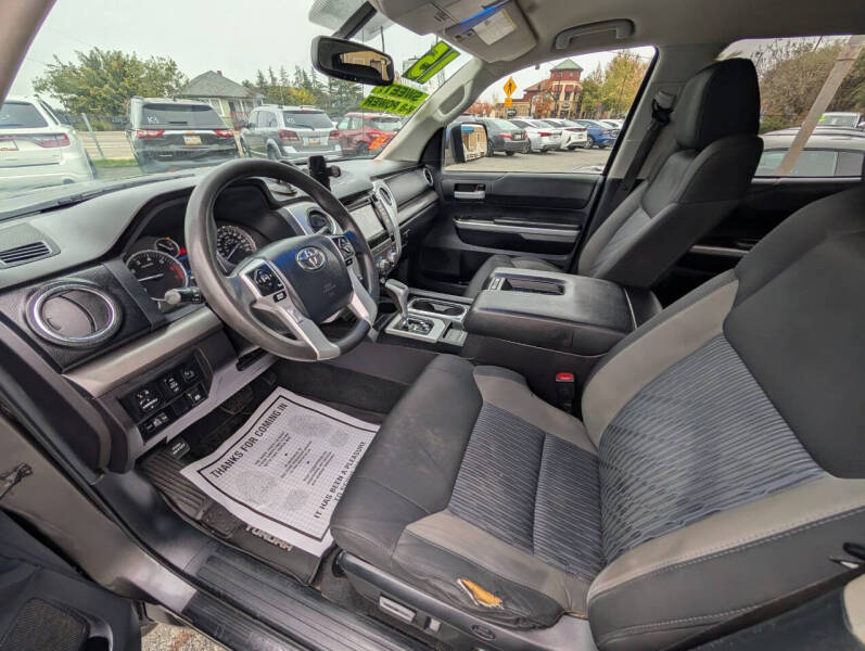 2015 Toyota Tundra SR5