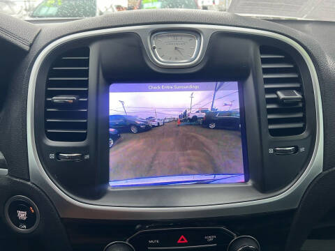 2018 Chrysler 300 Touring