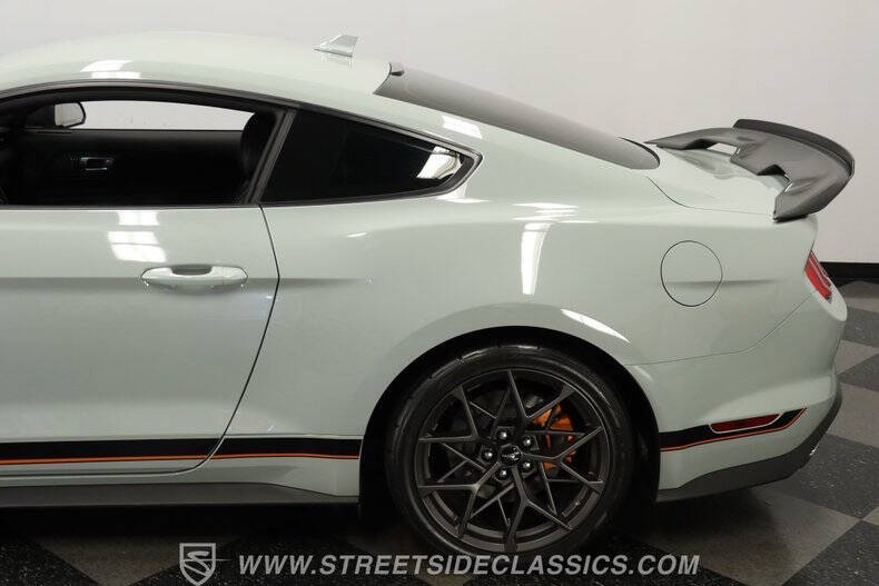 2022 Ford Mustang Mach 1