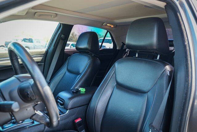 2017 Chrysler 300 Limited