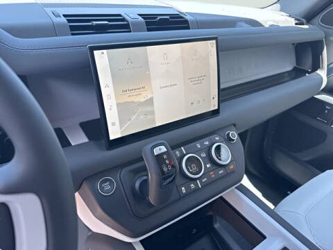 2025 Land Rover Defender 110 P300 S