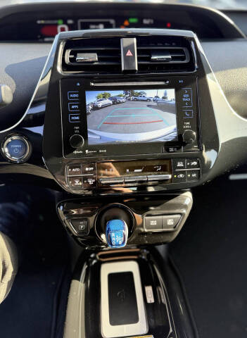 2016 Toyota Prius Three