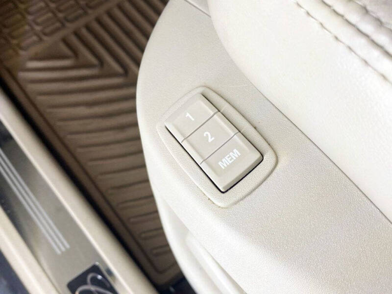 2010 Cadillac SRX Luxury Collection