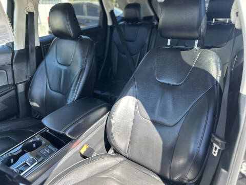 2020 Ford Edge Titanium